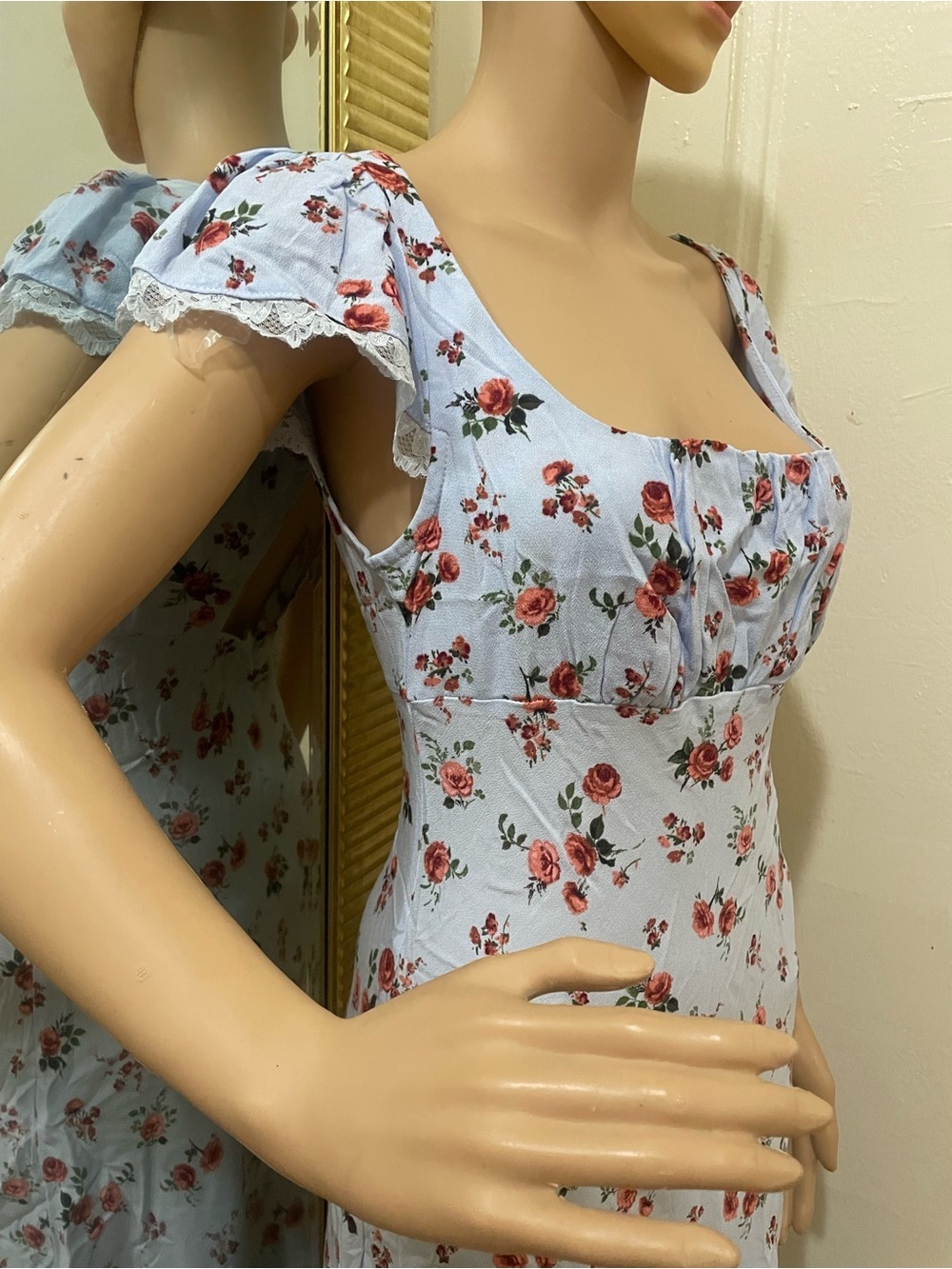 wild fable Light Blue Floral Midi Dress with Scoop Neck - Picture 6 of 10